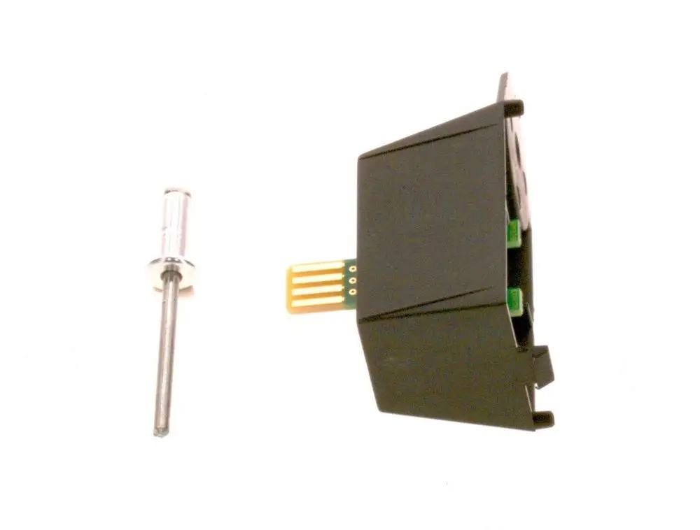 Modul von Bosch mit einer flachen Gehäuseform, einer Anschlussleiste mit mehreren Kontakten und einem Metallschaft auf der linken Seite.